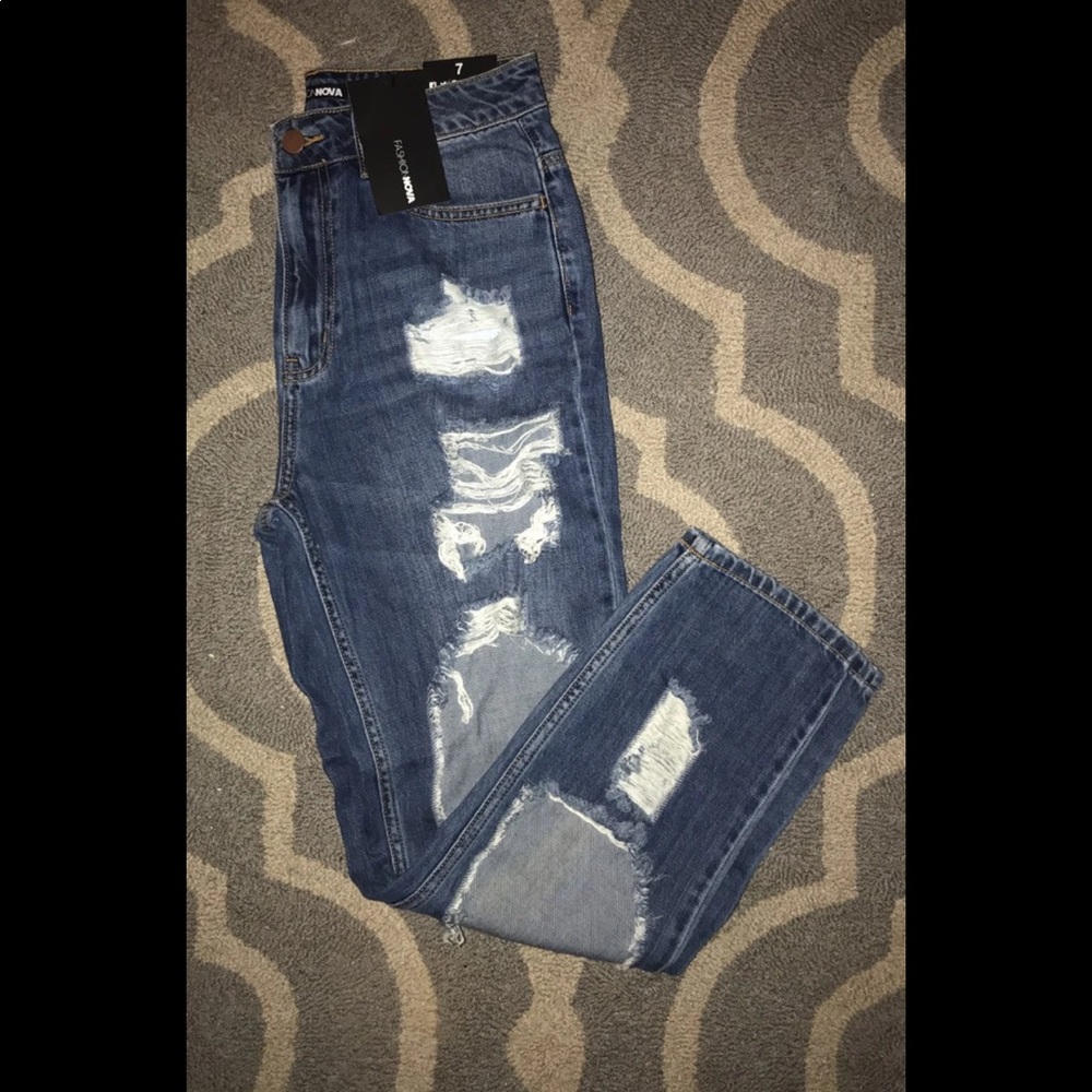 *SOLD*Fashionnova Boyfriend Jeans